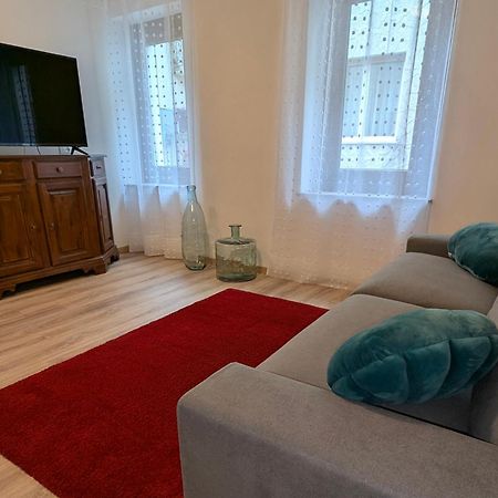 Spazioso E Completo Appartamento Con 3 Camere, Doppi Servizi, Fino A 8 Posti Letto Педавена Екстер'єр фото
